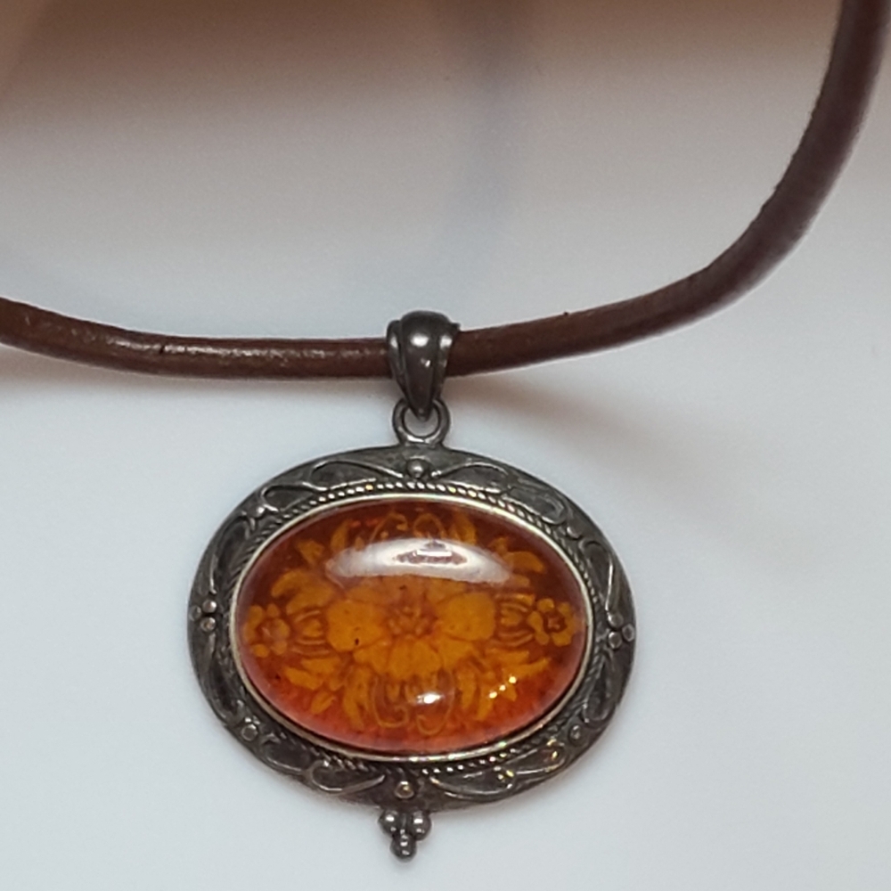 Vintage 925 Amber Carved Floral Necklace Pendant Leather Sterling Silver Estate